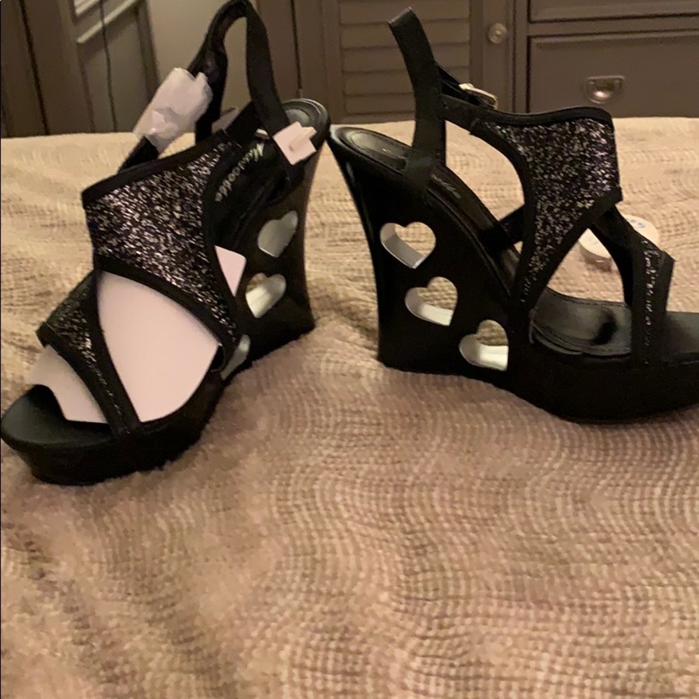 Super Cute Black Wedges with Heart Cut-outs